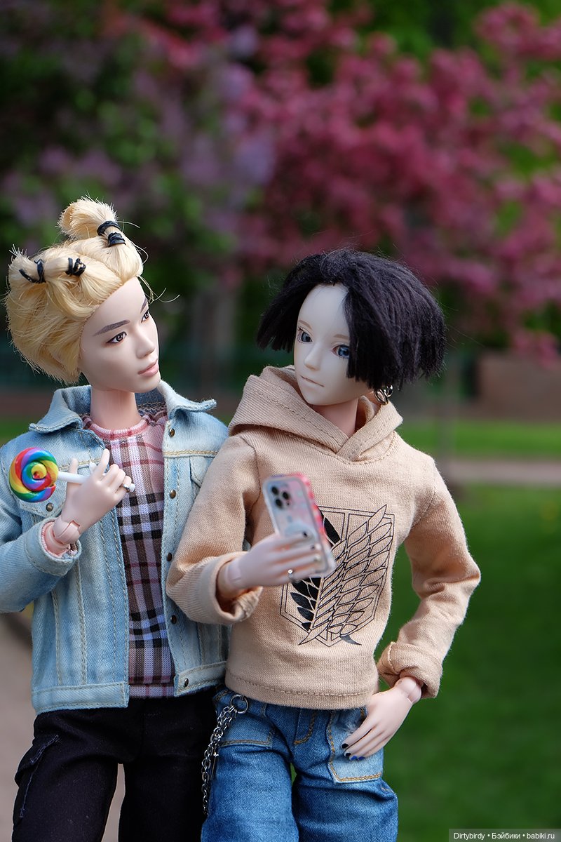 Если нас спросят почему мы дружим и где познакомились