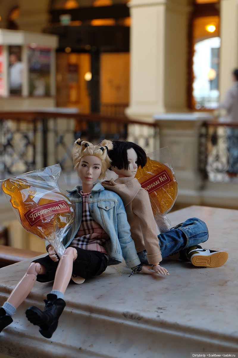 Если нас спросят почему мы дружим и где познакомились