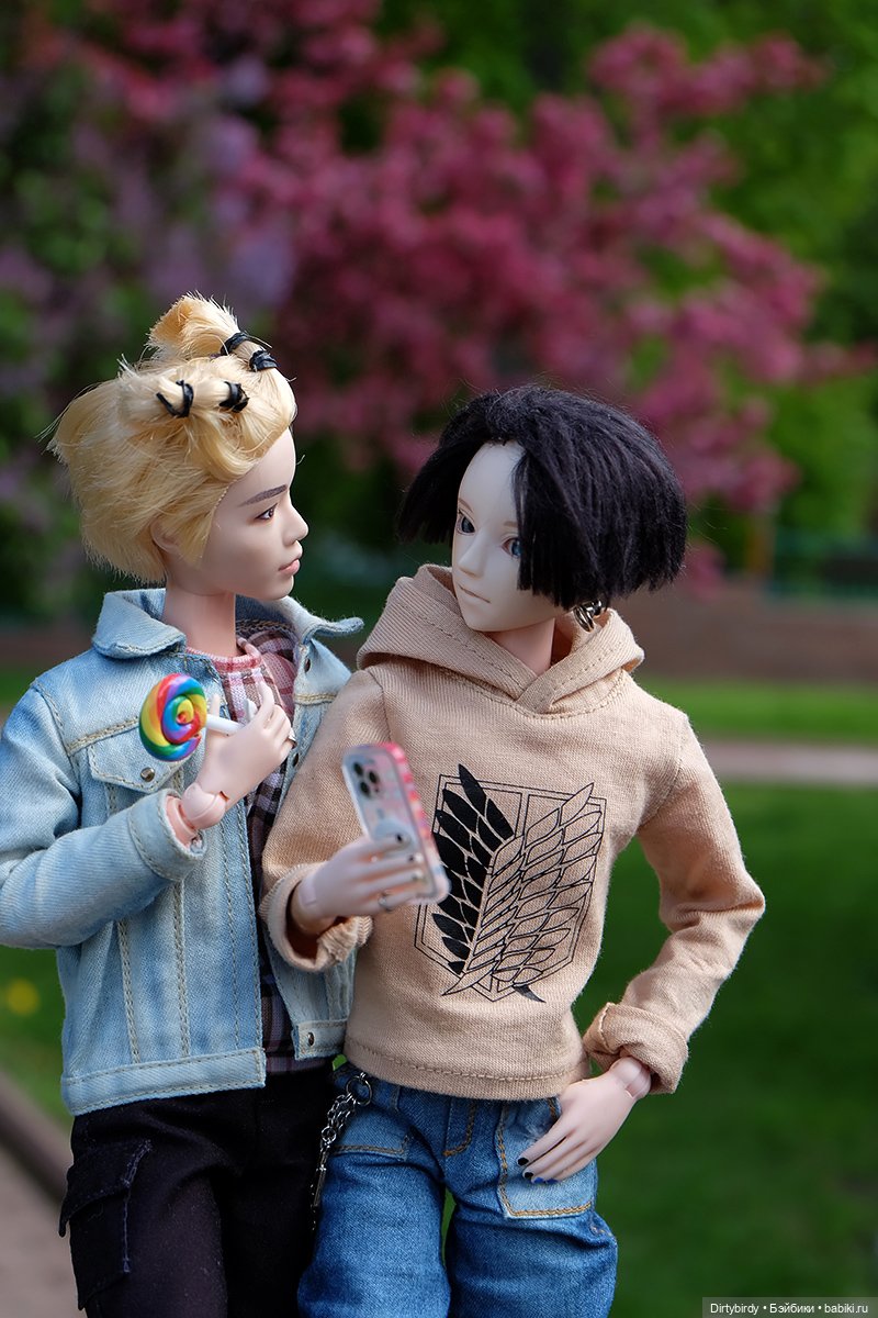 Если нас спросят почему мы дружим и где познакомились