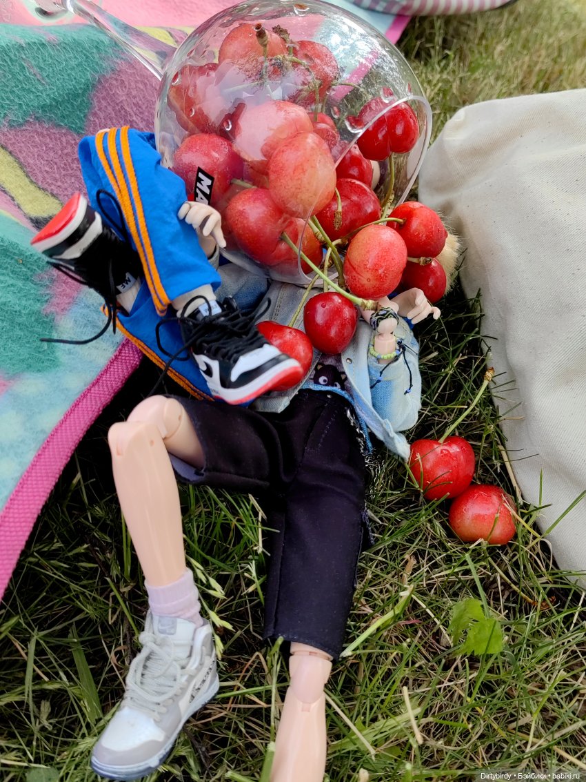 Как Феликс Обитсу всё уронил😼😸 (фото 8)