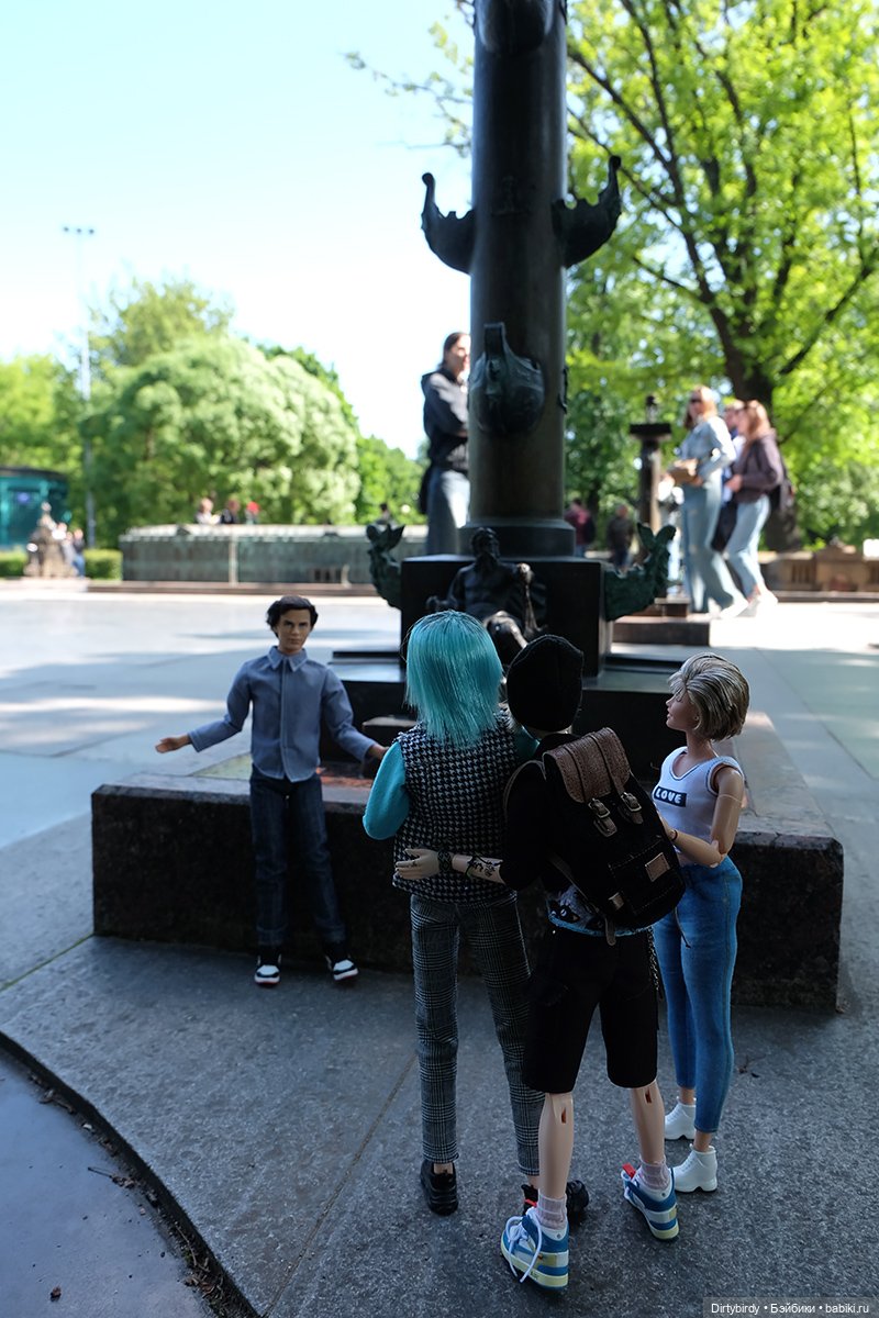 Придурства в Летнем саду или из этого угря суши не сделаешь