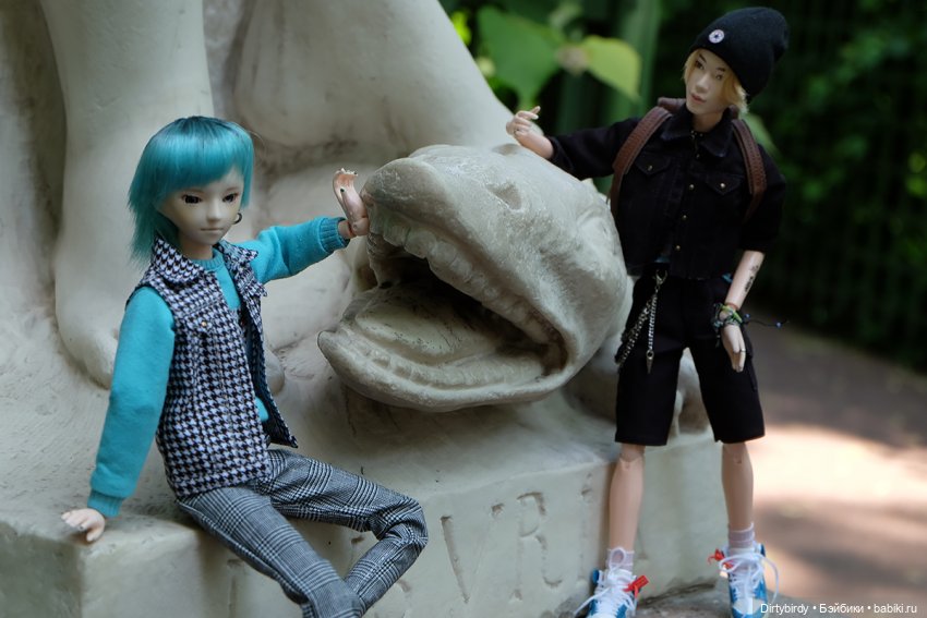 Придурства в Летнем саду или из этого угря суши не сделаешь