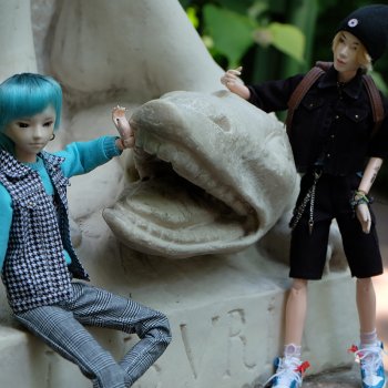 Придурства в Летнем саду или из этого угря суши не сделаешь