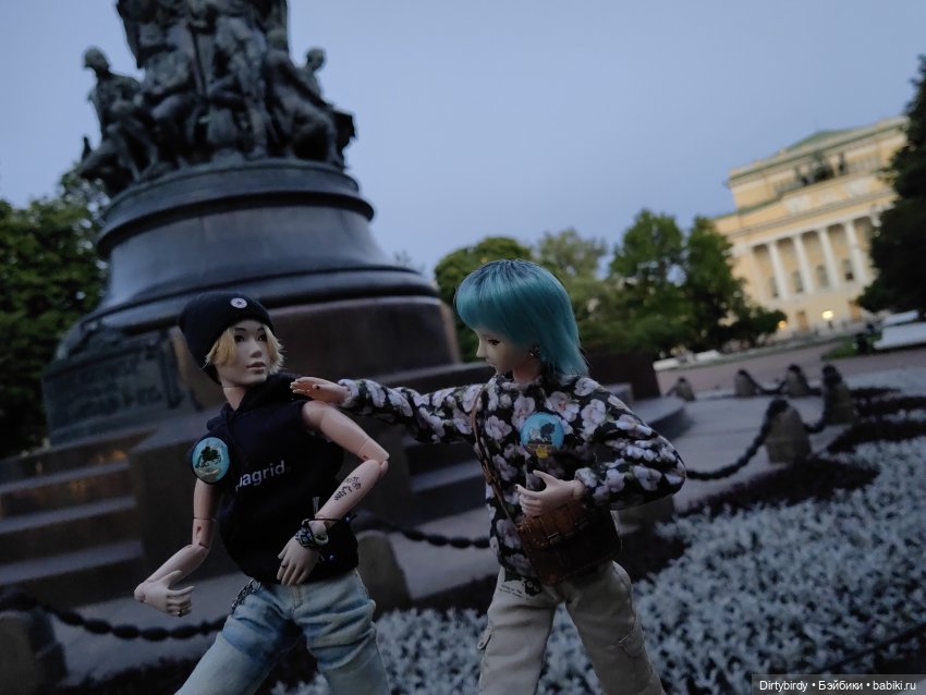 Белые ночи. Очередной очерк о путешествии придурков из общаги в Санкт-Петербург. 🏙