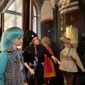 Петербург с Феликсом и Ёнджуном. Экскурсия в академию Штиглица и дружеские встречи.