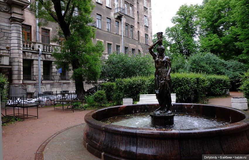 Феликс Обитсу исследует Петербург. 🌧 Сад Сен - Жермен.⛲🌳 (фото 10)