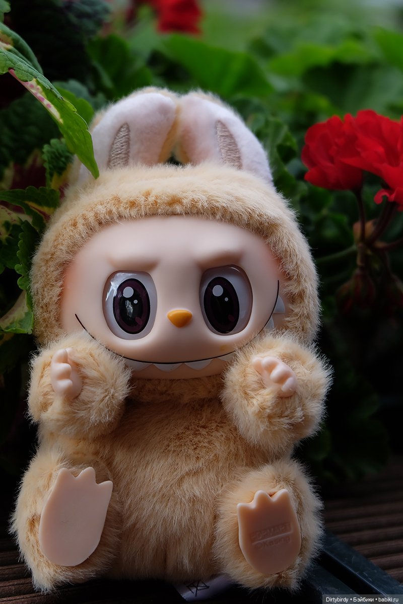 Лабубу носят Prada🛍 — Игрушки Labubu (Лабубу) и The Monsters: Pop Mart (фото 6)