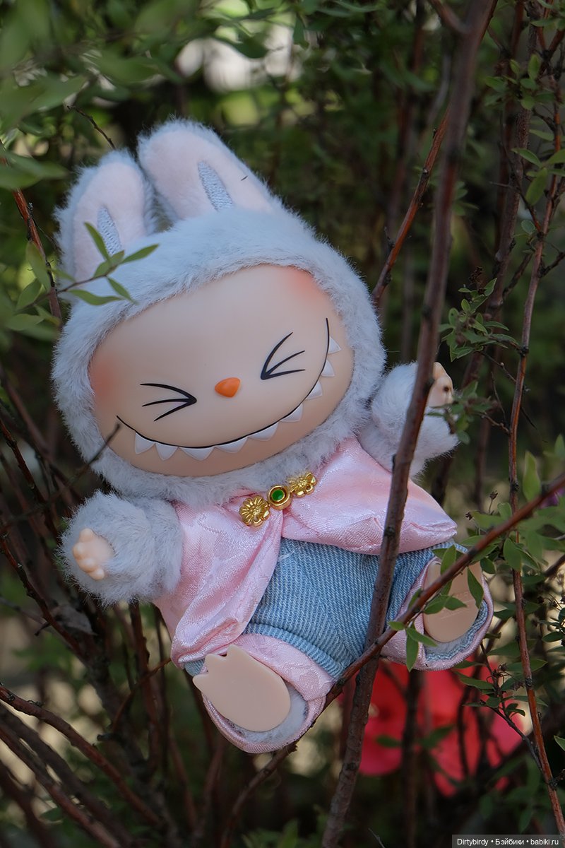 Третий пошёл. Небольшой променад с лабубами