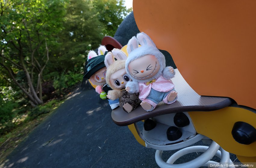 Третий пошёл. Небольшой променад с лабубами