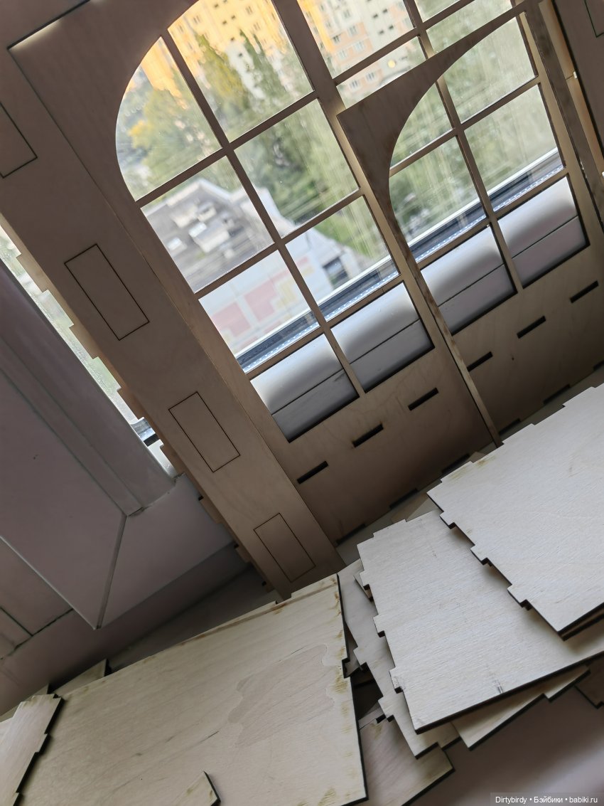 Там где идёт строительство или подвешен груз или Как я собирала уголок с окном