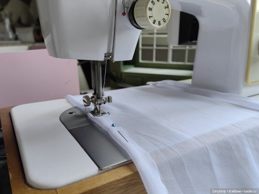 Там где идёт строительство или подвешен груз или Как я собирала уголок с окном