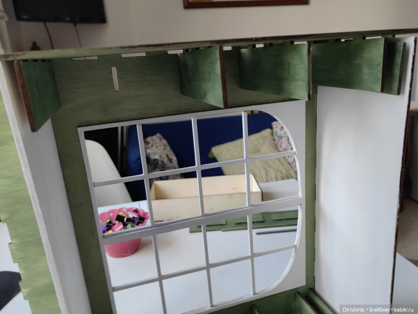 Там где идёт строительство или подвешен груз или Как я собирала уголок с окном