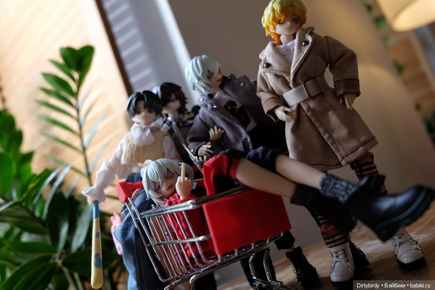 Когда уронили действительно всё. Очередная встреча участников шоу "Дебютируй или умри"