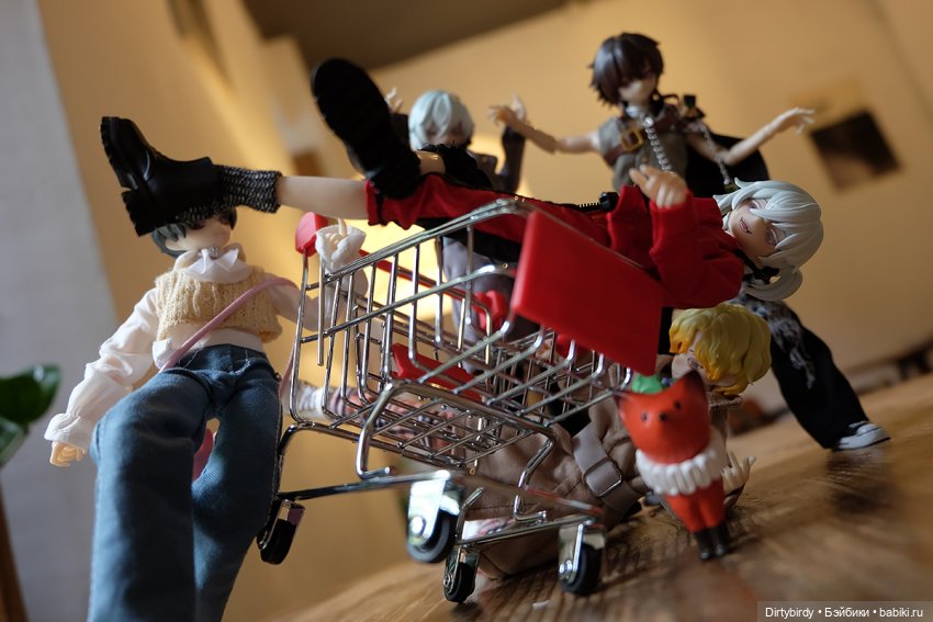 Когда уронили действительно всё. Очередная встреча участников шоу "Дебютируй или умри"