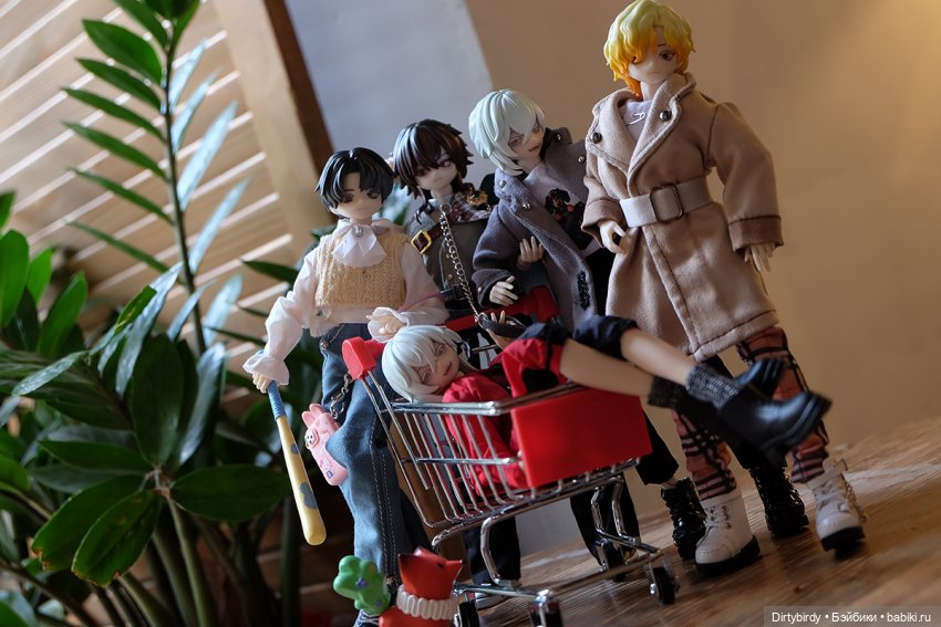 Когда уронили действительно всё. Очередная встреча участников шоу "Дебютируй или умри" (фото 8)