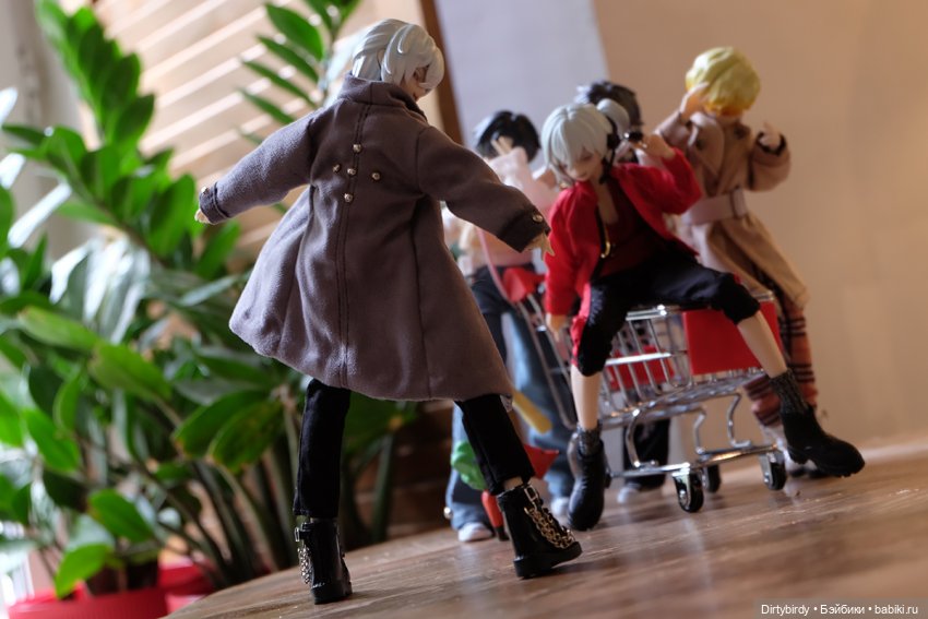 Когда уронили действительно всё. Очередная встреча участников шоу "Дебютируй или умри"