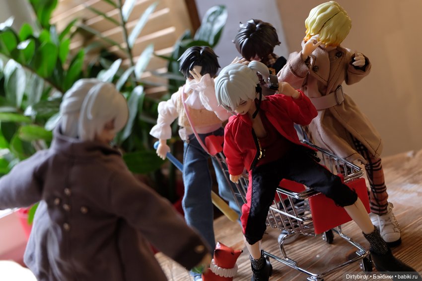 Когда уронили действительно всё. Очередная встреча участников шоу "Дебютируй или умри"