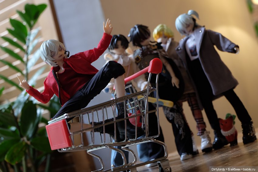 Когда уронили действительно всё. Очередная встреча участников шоу "Дебютируй или умри"