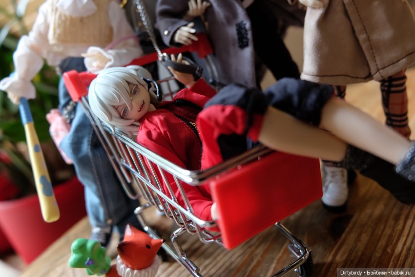 Когда уронили действительно всё. Очередная встреча участников шоу "Дебютируй или умри" (фото 10)