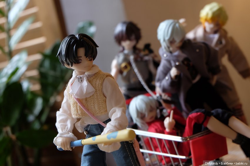 Когда уронили действительно всё. Очередная встреча участников шоу "Дебютируй или умри"