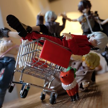 Когда уронили действительно всё. Очередная встреча участников шоу "Дебютируй или умри".