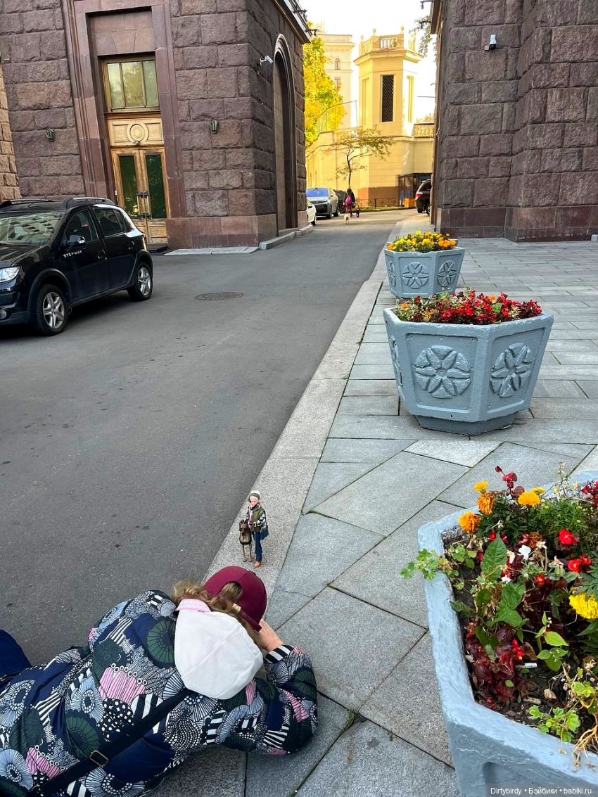 Осень в Москве. Прогулка с собакой у высотки на Котельнической.🍁🍂🐕🏙