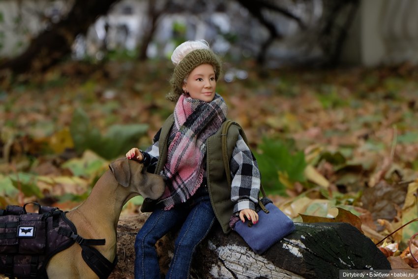 Осень в Москве. Прогулка с собакой у высотки на Котельнической.🍁🍂🐕🏙