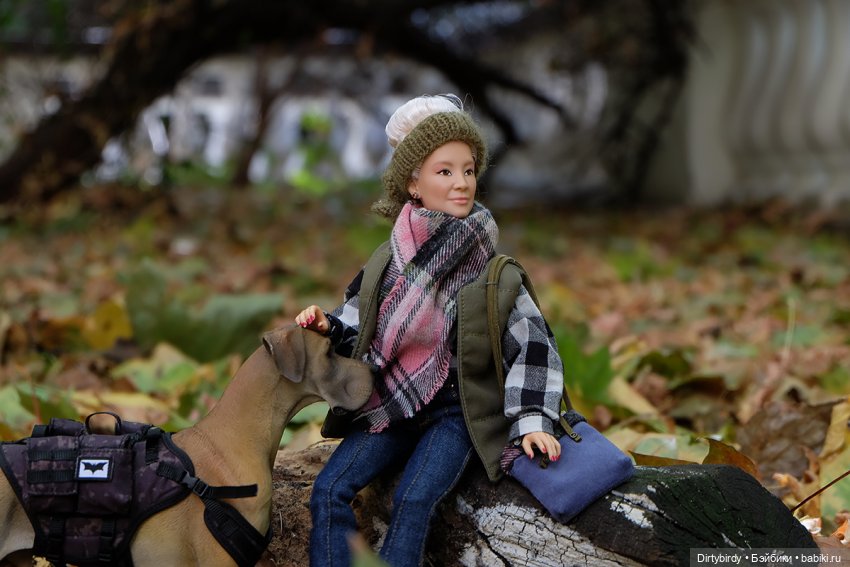 Осень в Москве. Прогулка с собакой у высотки на Котельнической.🍁🍂🐕🏙