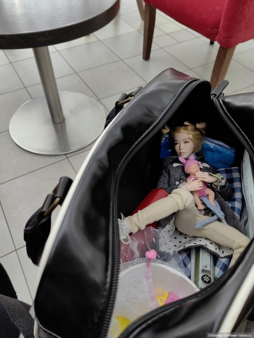 Киндер сюрпризы уже не те или как Феликс Обитсу распаковывал шар Zuru My mini baby