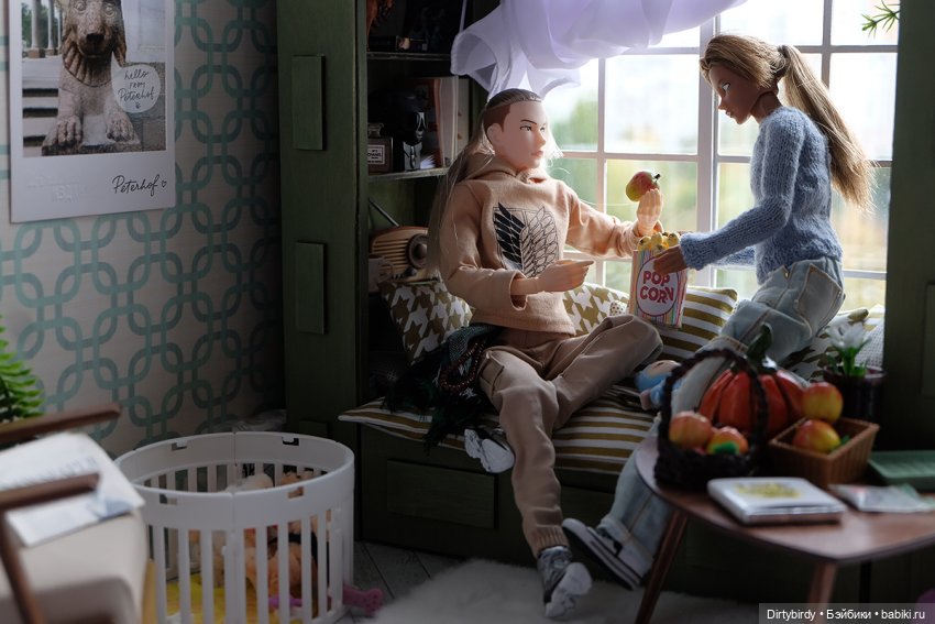 Кофе с молоком. 11 серия. Распаковка посылки из Куклогорска