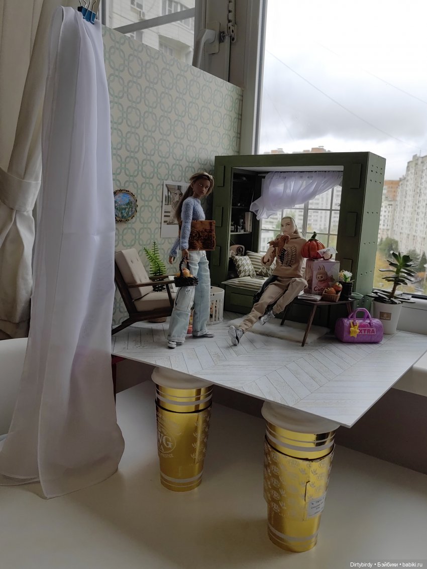 Кофе с молоком. 11 серия. Распаковка посылки из Куклогорска