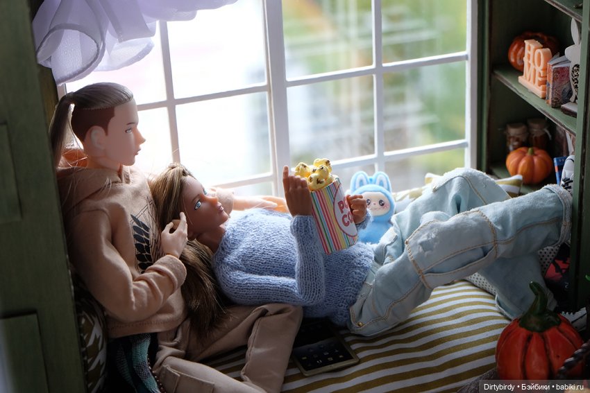 Кофе с молоком. 11 серия. Распаковка посылки из Куклогорска