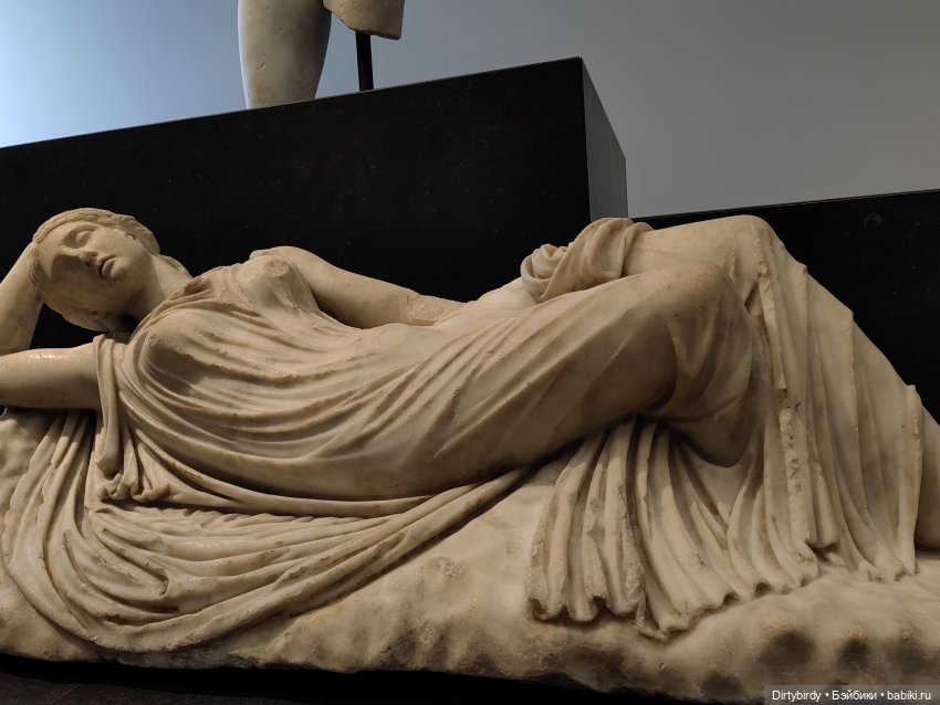 В Лувр - значит в Лувр. Виртуальная экскурсия для своих