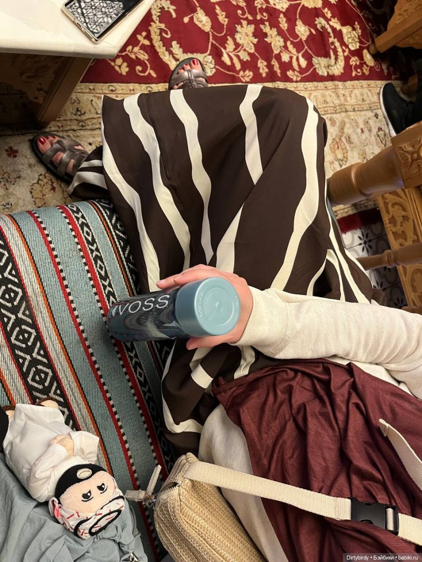 Тени мечети в Абу-Даби, Сваровски и плюшевый шейх