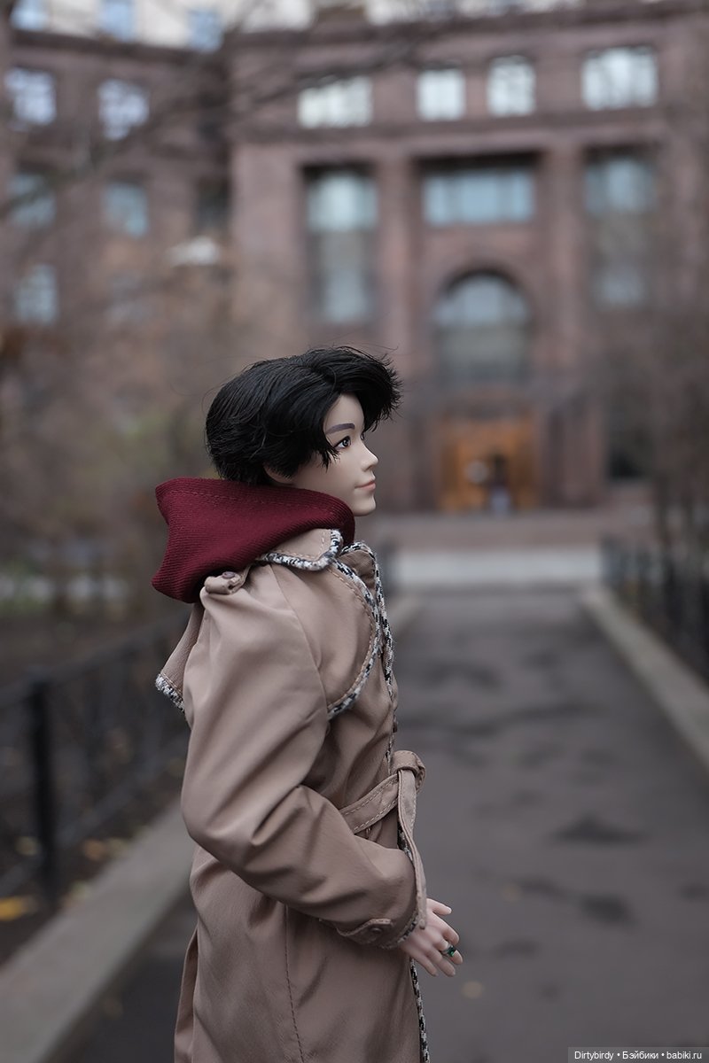 У подъезда — Куклы BTS (БТС) от Mattel: K