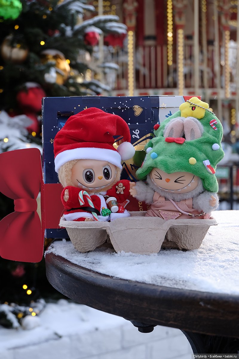 Новогодние забавы наших пушистых монстриков🎄🍬🎠🍿