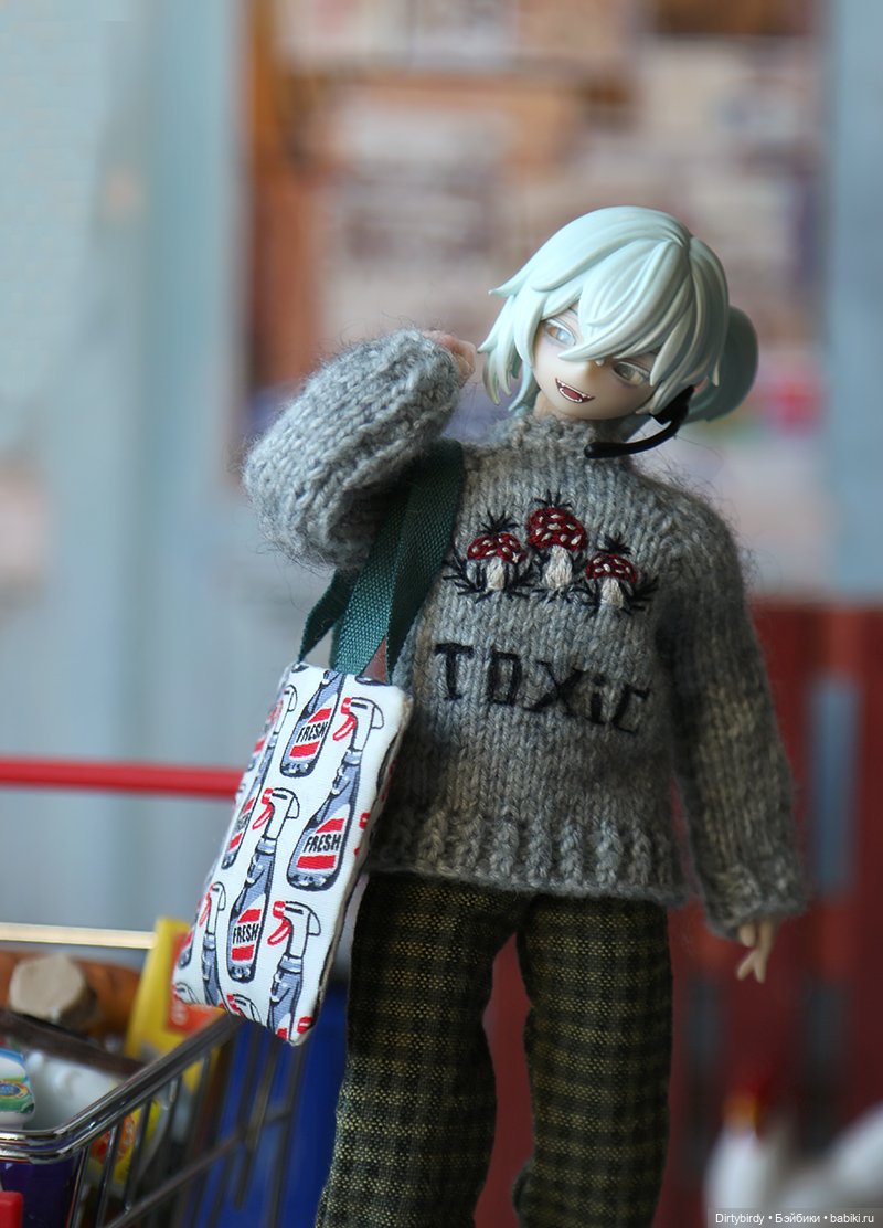 А за колбасой вы последний