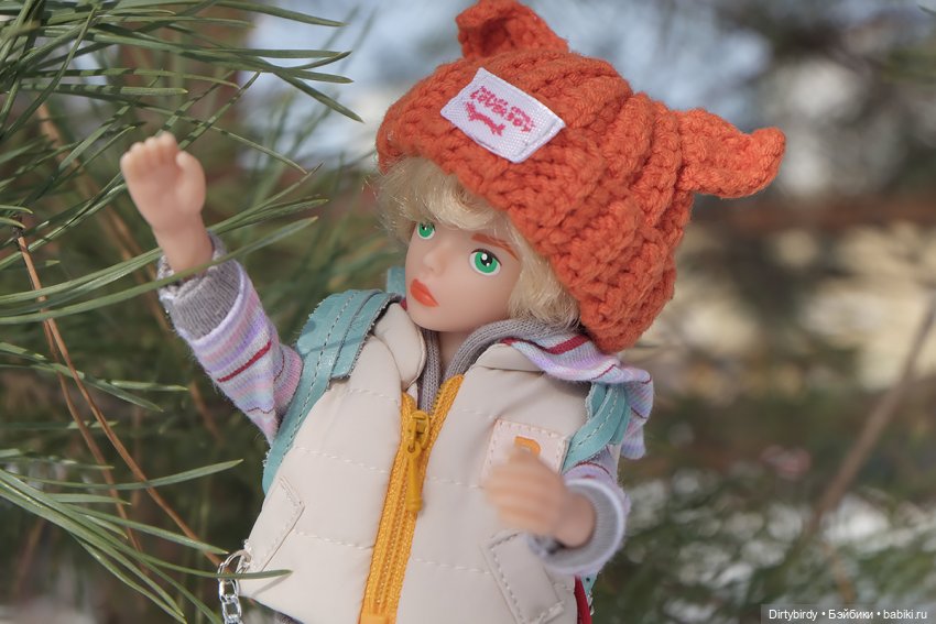 Измеряем февральские сугробы с мини Феликсом