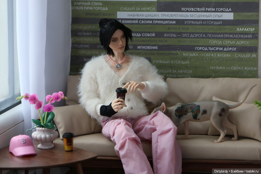 Лучше всего я получаюсь лёжа! Фотосессия в общаге и 20 отжиманий