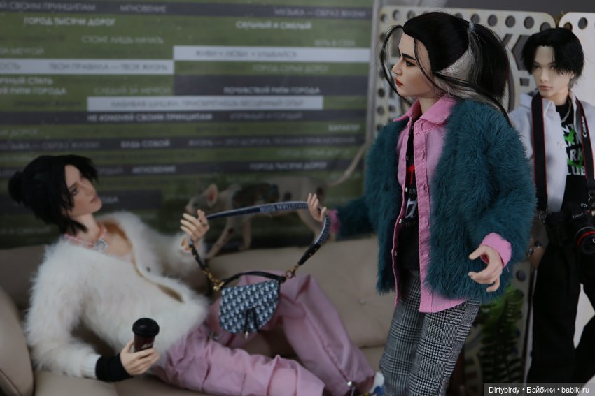 Лучше всего я получаюсь лёжа! Фотосессия в общаге и 20 отжиманий