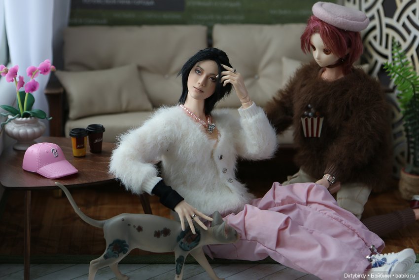 Лучше всего я получаюсь лёжа! Фотосессия в общаге и 20 отжиманий