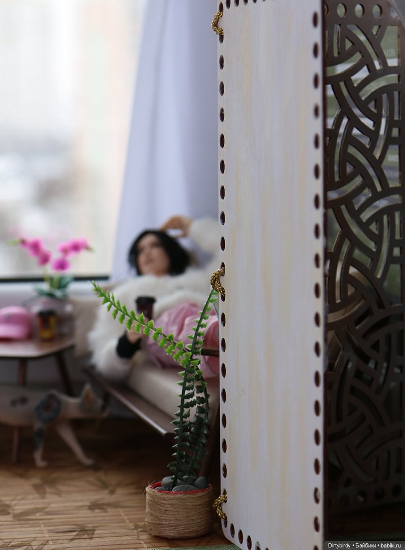 Лучше всего я получаюсь лёжа! Фотосессия в общаге и 20 отжиманий