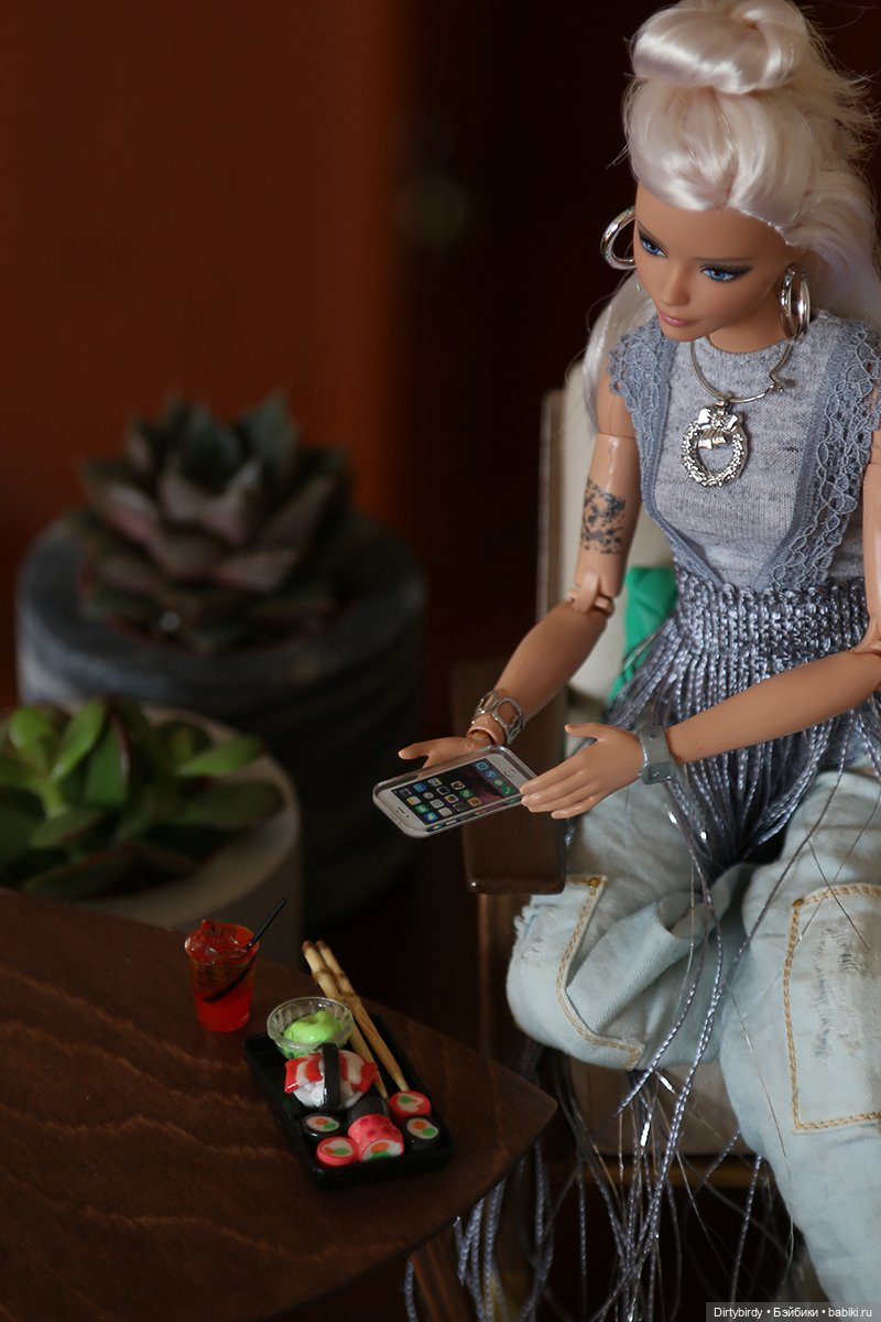 Поиграем в Барби — Куклы Barbie (Барби): Looks