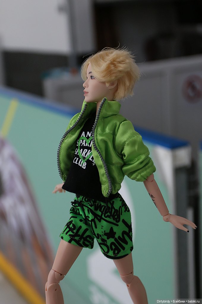 Подборка самых известных аутфитов Феликса Обитсу | Бэйбики Подборка самых известных аутфитов Феликса Обитсу (фото 3)