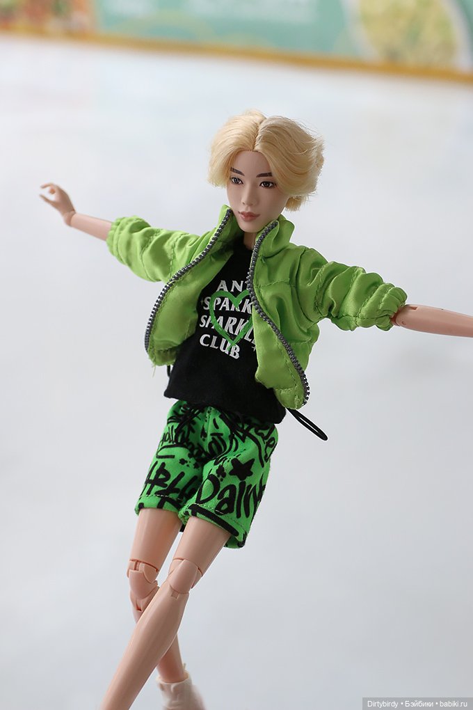 Подборка самых известных аутфитов Феликса Обитсу | Бэйбики Подборка самых известных аутфитов Феликса Обитсу (фото 4)