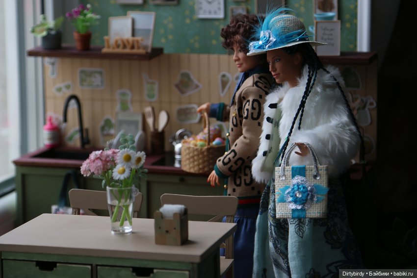 Когда в общаге гости. Распаковка подарков и кукловстреча