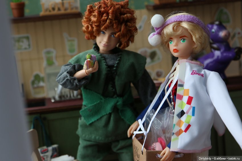 Когда в общаге гости. Распаковка подарков и кукловстреча