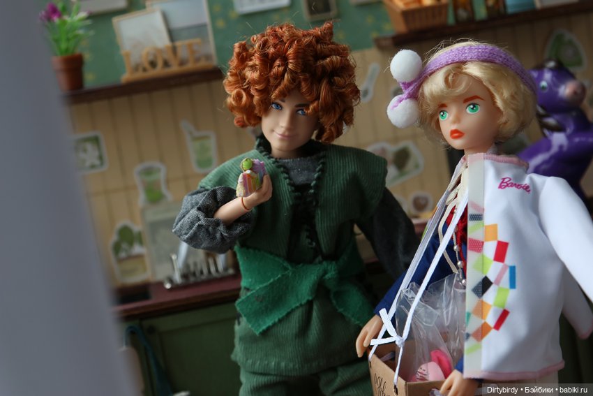 Когда в общаге гости. Распаковка подарков и кукловстреча