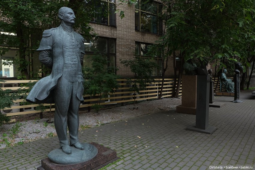 Джексон Ван знакомится с "Иностранкой"