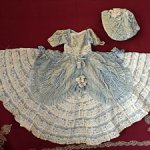 Антикварное кукольное платье и бонет